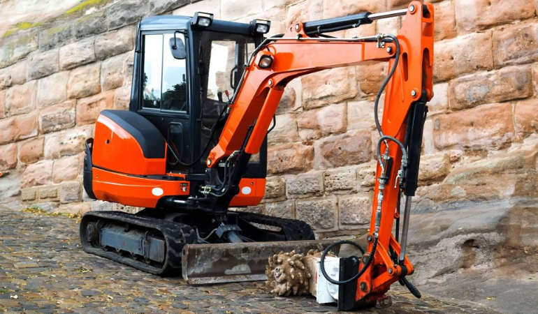 Mini İş Makinaları İle Kırma